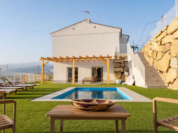 Villa Of 113 M² In Viñuela, Spain