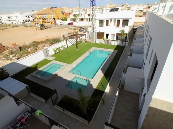 House Of 107 M² In Pilar De La Horadada