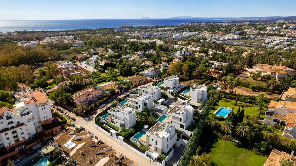 Villa Of 356 M² With Sea Views In Estepona, Spain
