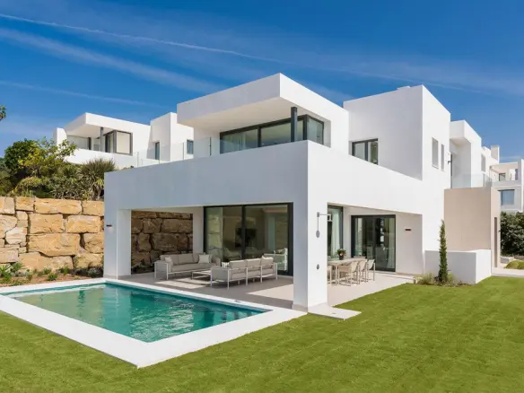 Villa Of 226 M² In Casares, Spain