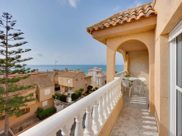 Apartment Of 70 M² In Torrevieja, Spain