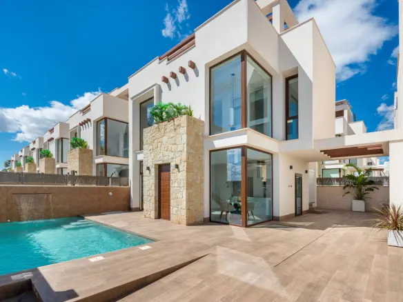 Villa Of 116 M² In Los Montesinos, Spain