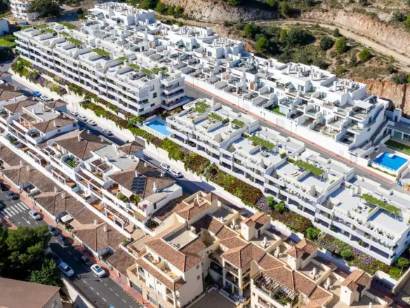 Apartment Of 107 M² With Sea Views In Benalmádena