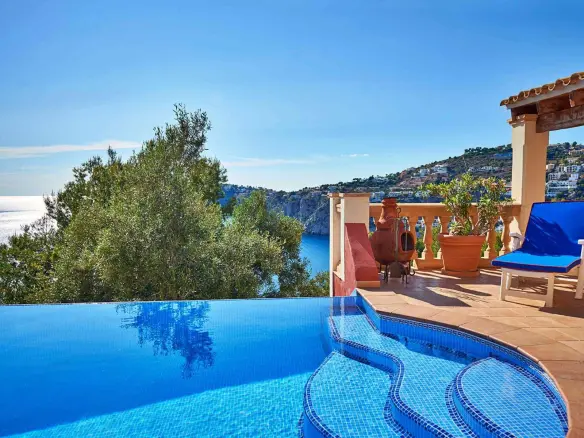 Apartment Of 139 M² With Sea Views In Andratx, Spain