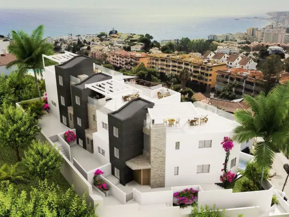 Villa Of 228 M² With Sea Views In Fuengirola, Spain