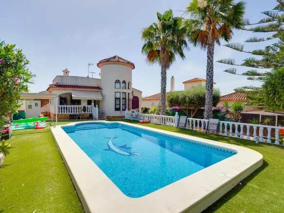 Villa Of 150 M² In San Fulgencio, Spain