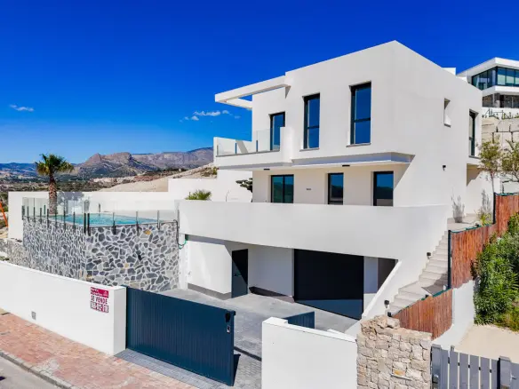 Villa Of 365 M² With Features In Finestrat, Spain