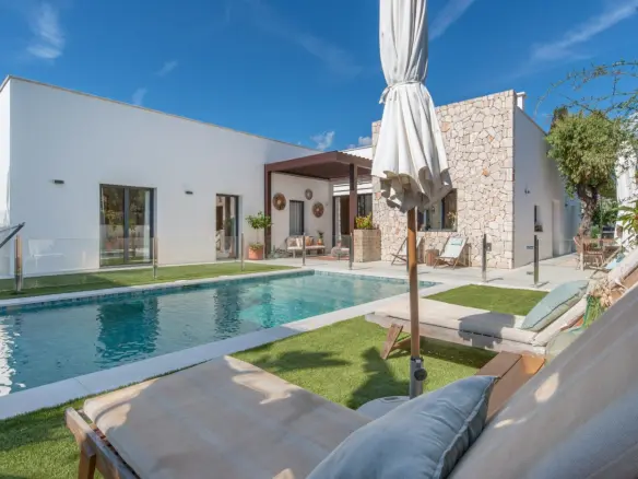 Villa Of 241 M² With [features] In Marratxí, Spain