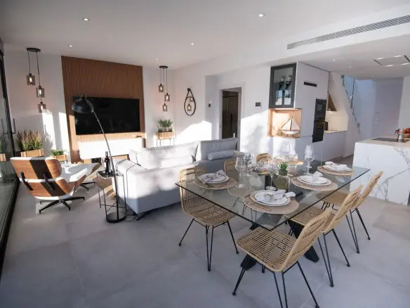 Villa Of 100 M² In Santiago De La Ribera, Spain