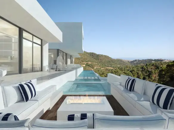 Villa Of 527 M² In Benahavis, Spain