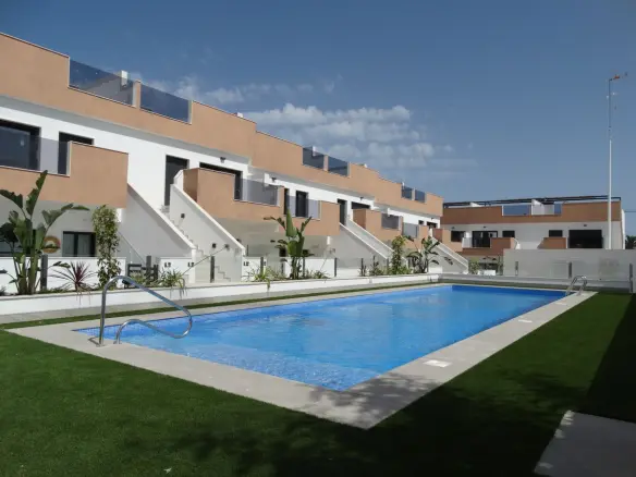 Apartment Of 97 M² In Pilar De La Horadada, Spain