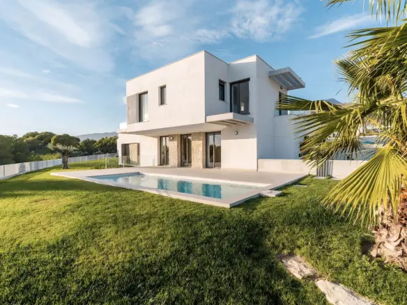 Villa Of 236 M² In Finestrat, Spain
