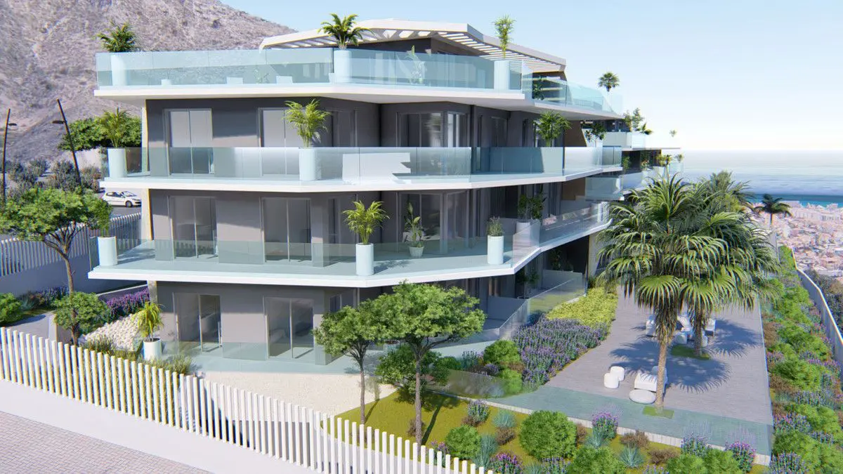 Apartment Of 125 M² With Sea Views In Benalmádena