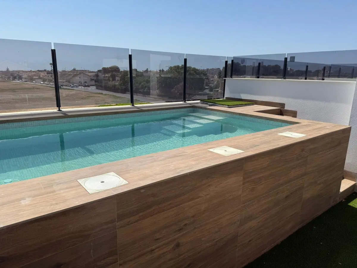 Villa Of 70 M² With Real Estate Services In San Pedro Del Pinatar, Spain