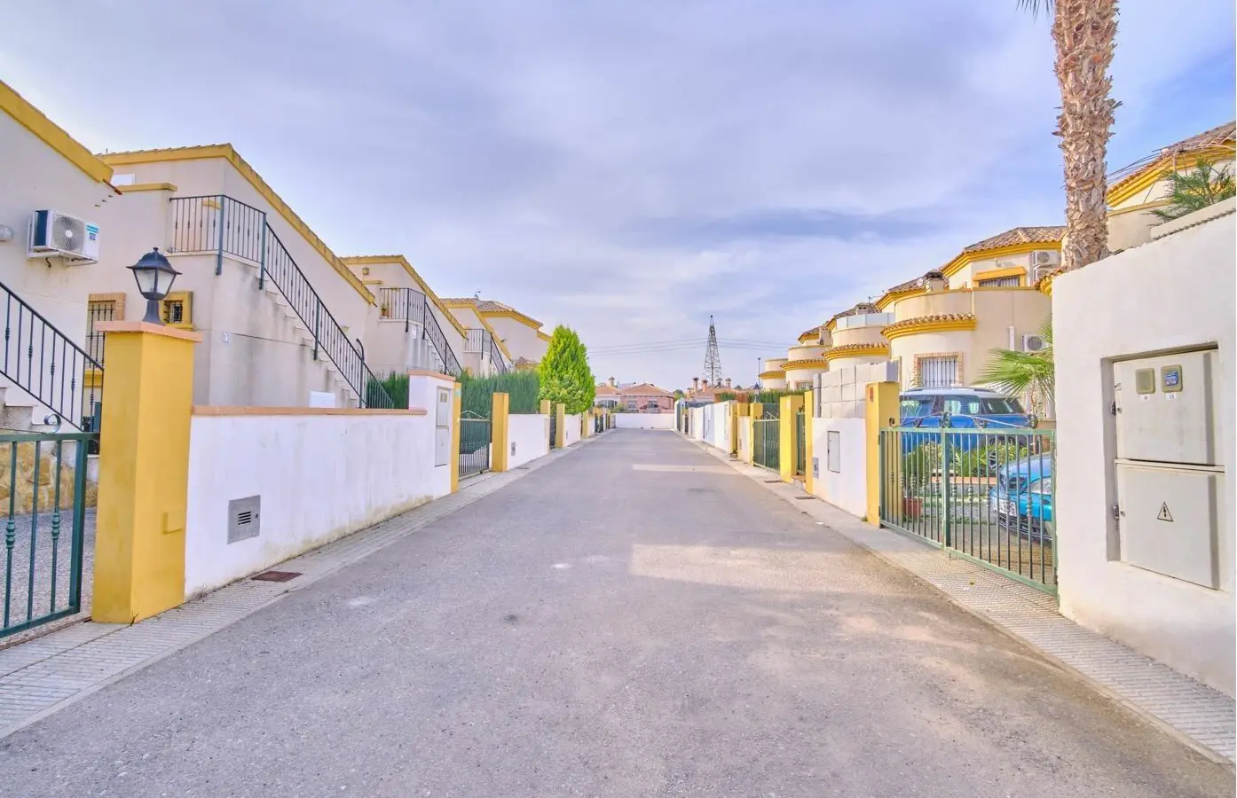 3-bedroom Villa In Los Montesinos, Spain (98 M²)
