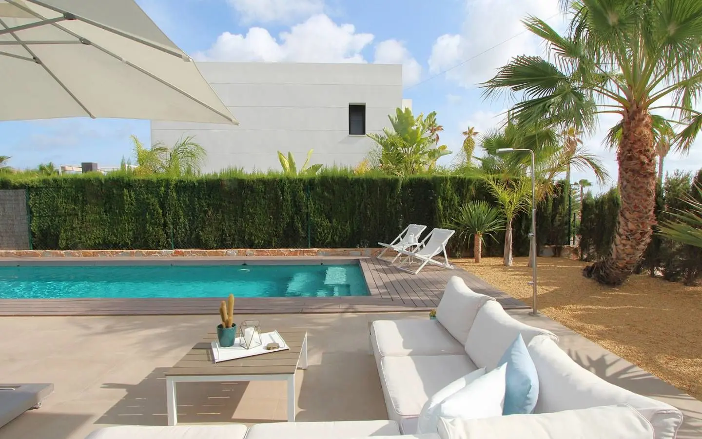 3-bedroom Villa In Rojales, Spain (160 M²)