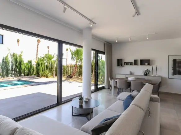 3-bedroom Villa In Rojales, Spain (160 M²)