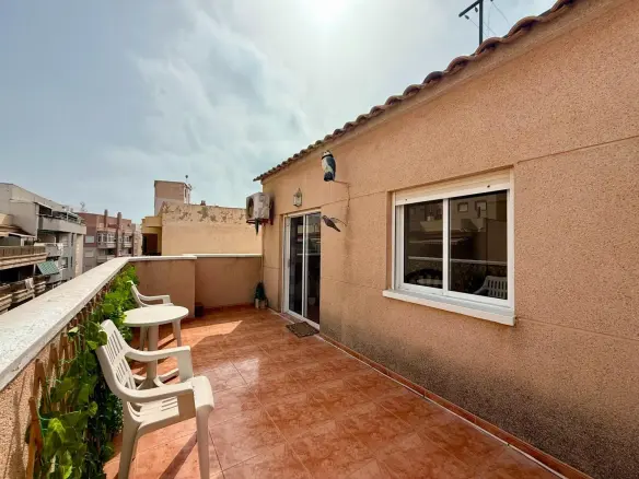 3-bedroom Penthouse In Torrevieja, Spain (82 M²)