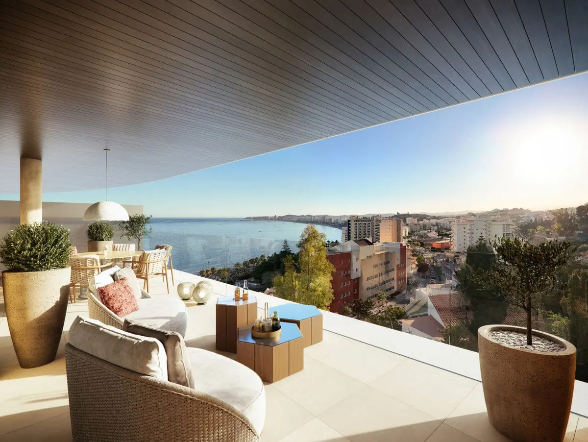 Apartment Of 133 M² With Sea Views In Fuengirola, Spain