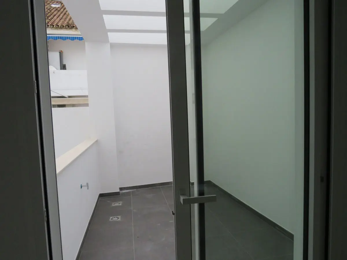 Apartment Of 126 M² With Sea View In Fuengirola