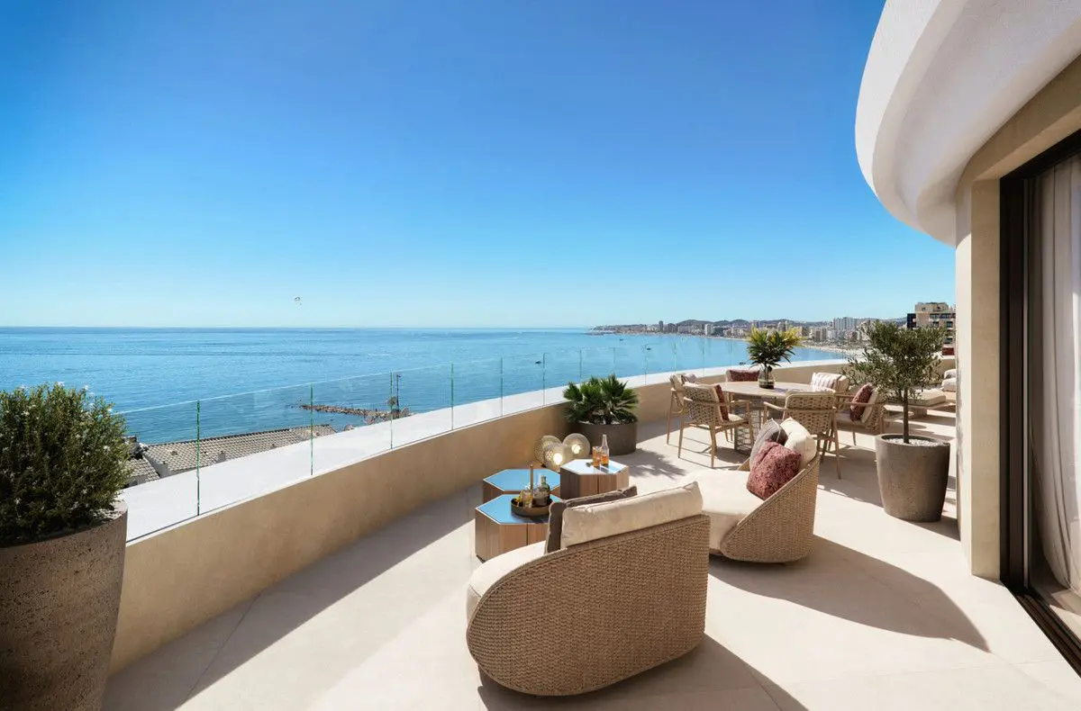 Apartment Of 133 M² With Sea Views In Fuengirola, Spain