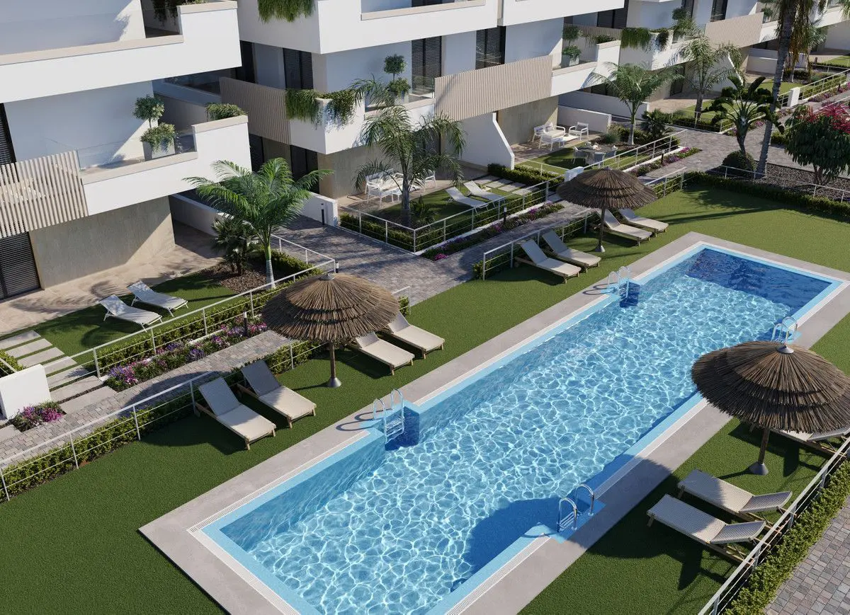 Villa Of 97 M² In Los Alcázares