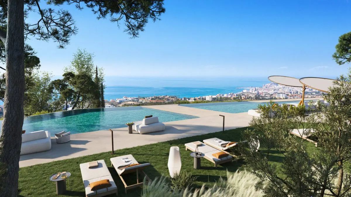 Apartment Of 117 M² With Sea Views In Fuengirola