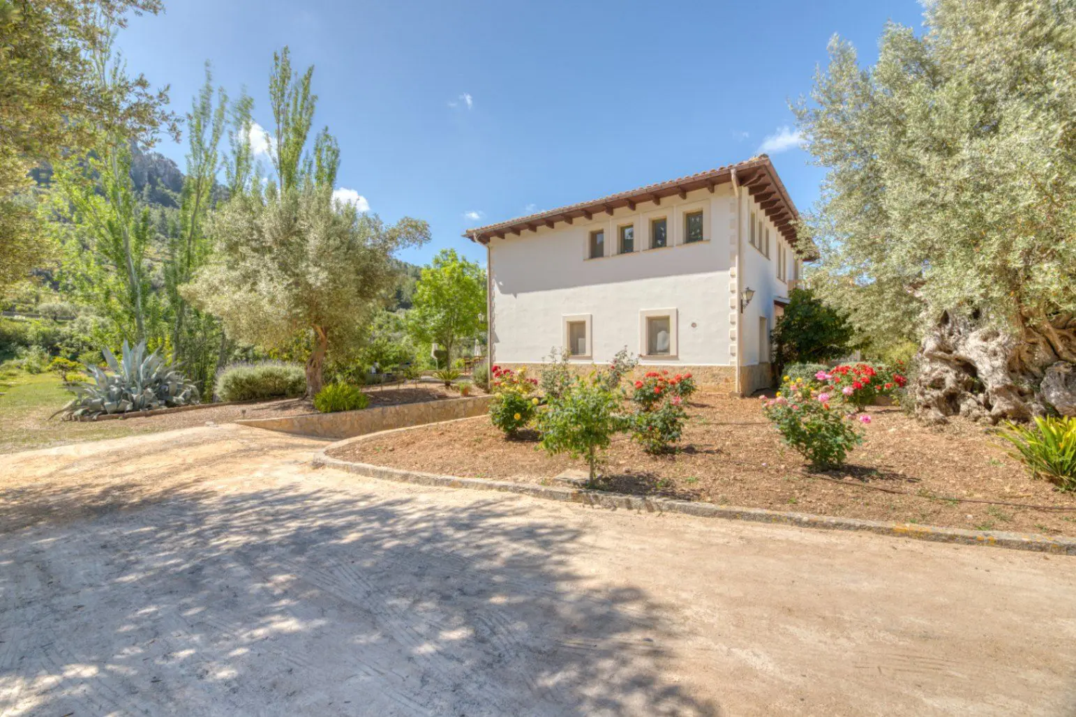Villa 350 M² In Esporles, Spain – Mediter Real Estate