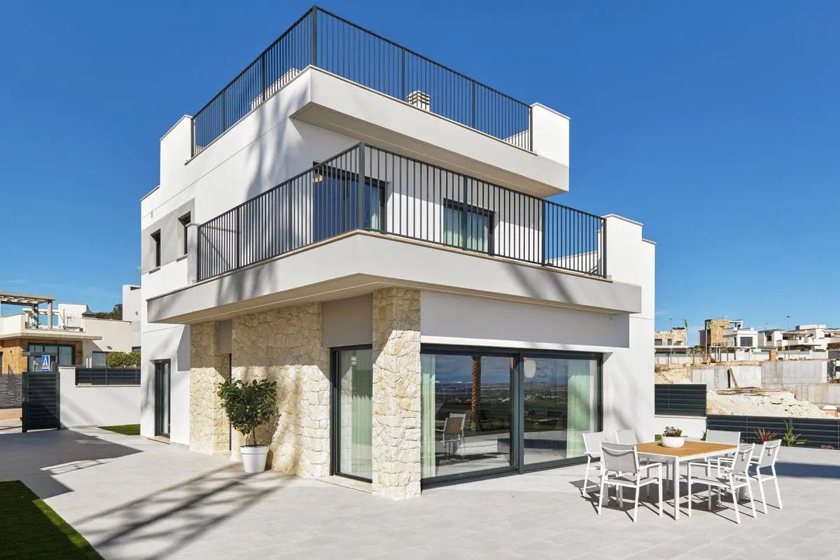 Villa Of 237 M² In San Miguel De Salinas