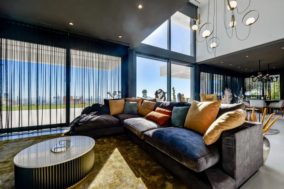 Villa Of 998 M² With Sea Views In Finestrat, Spain