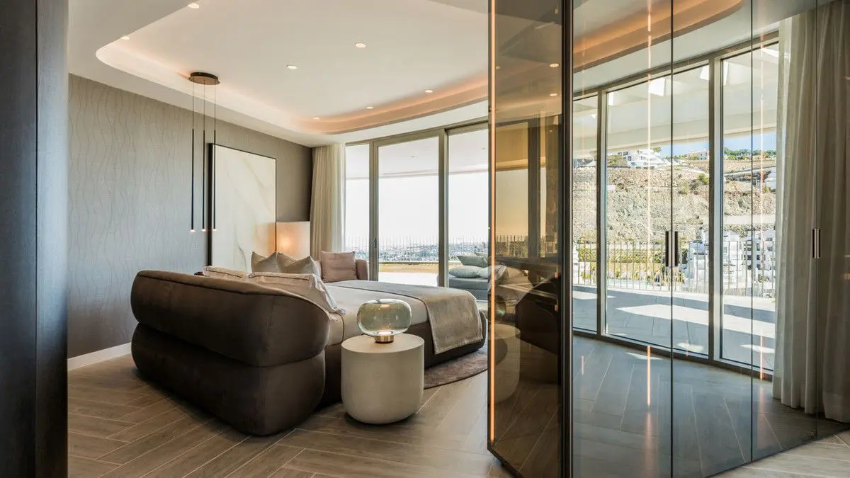 Apartment Of 219 M² In Benahavis, Spain