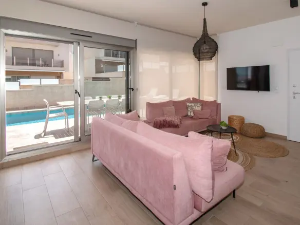 5-bedroom Villa In Orihuela Costa, Spain (190 M²)
