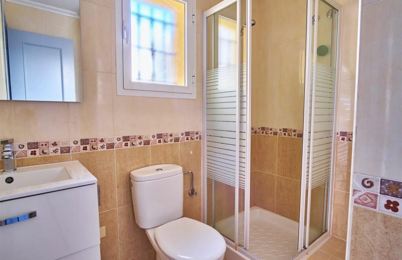 3-bedroom Villa In Los Montesinos, Spain (98 M²)