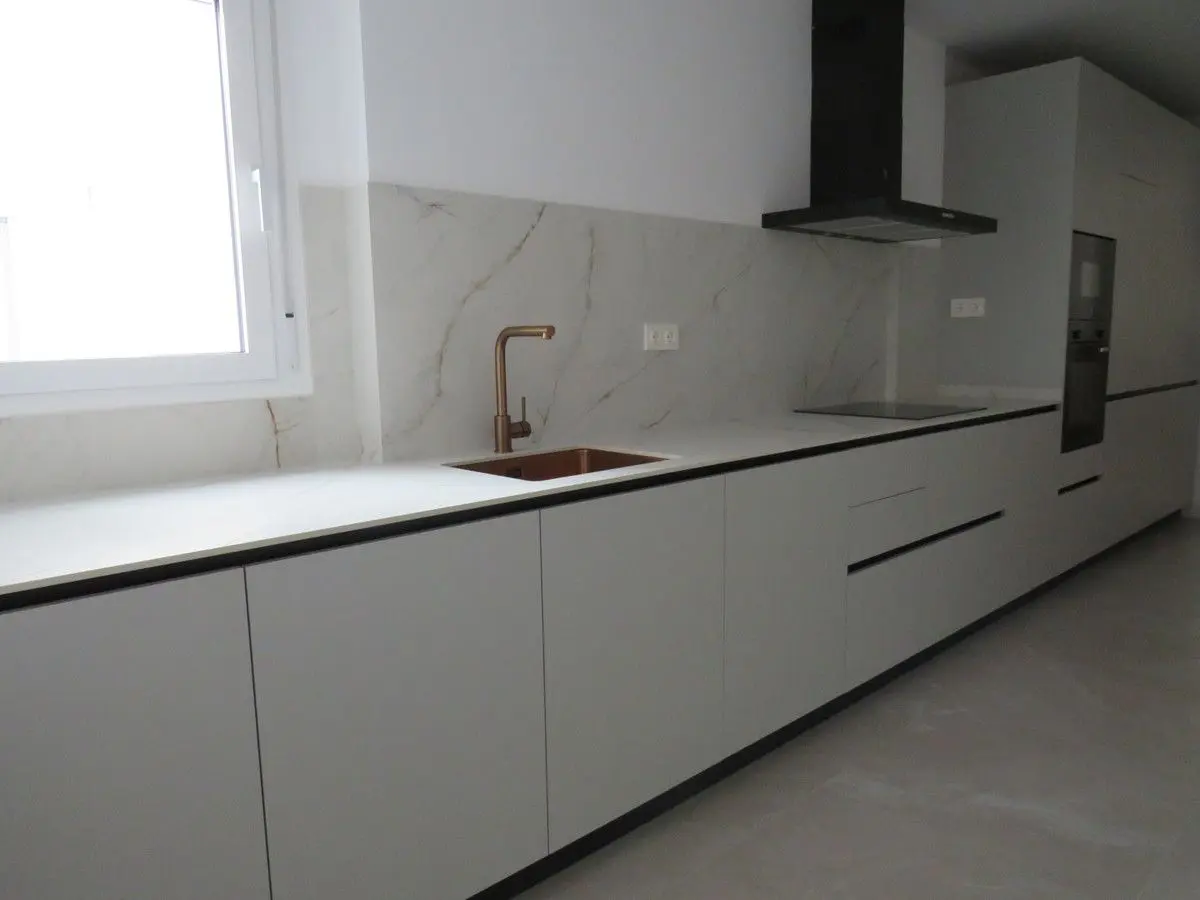 Apartment Of 74 M² With Sea View In Fuengirola, Spain