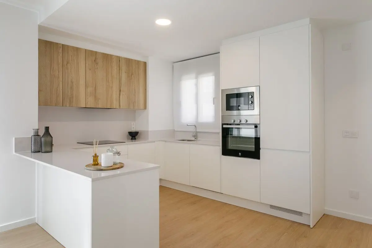Apartment Of 96 M² In Torrevieja, Spain