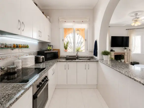 Villa Of 99 M² In Rojales, Spain