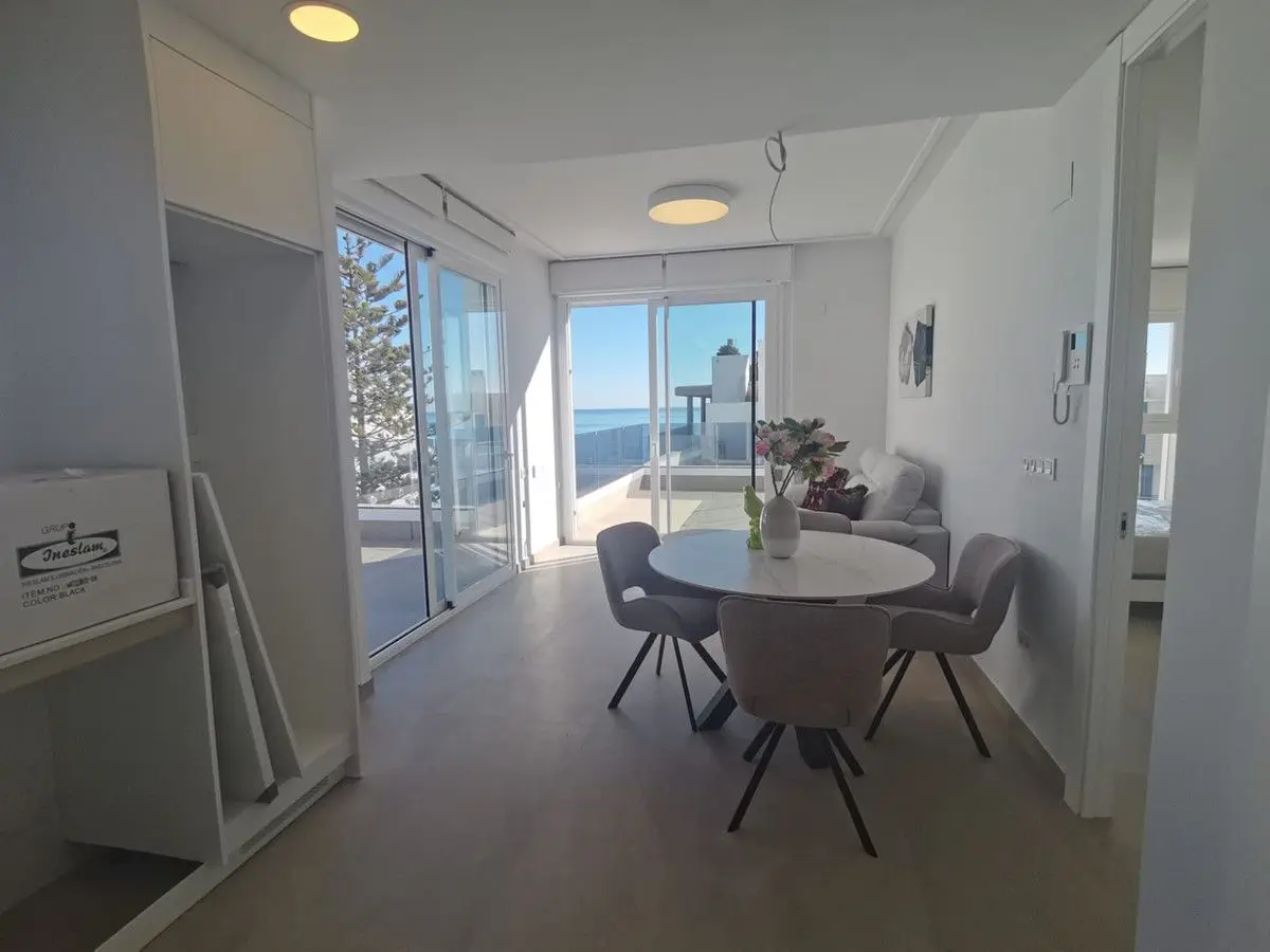 Apartment Of 93 M² In Torrevieja, Spain