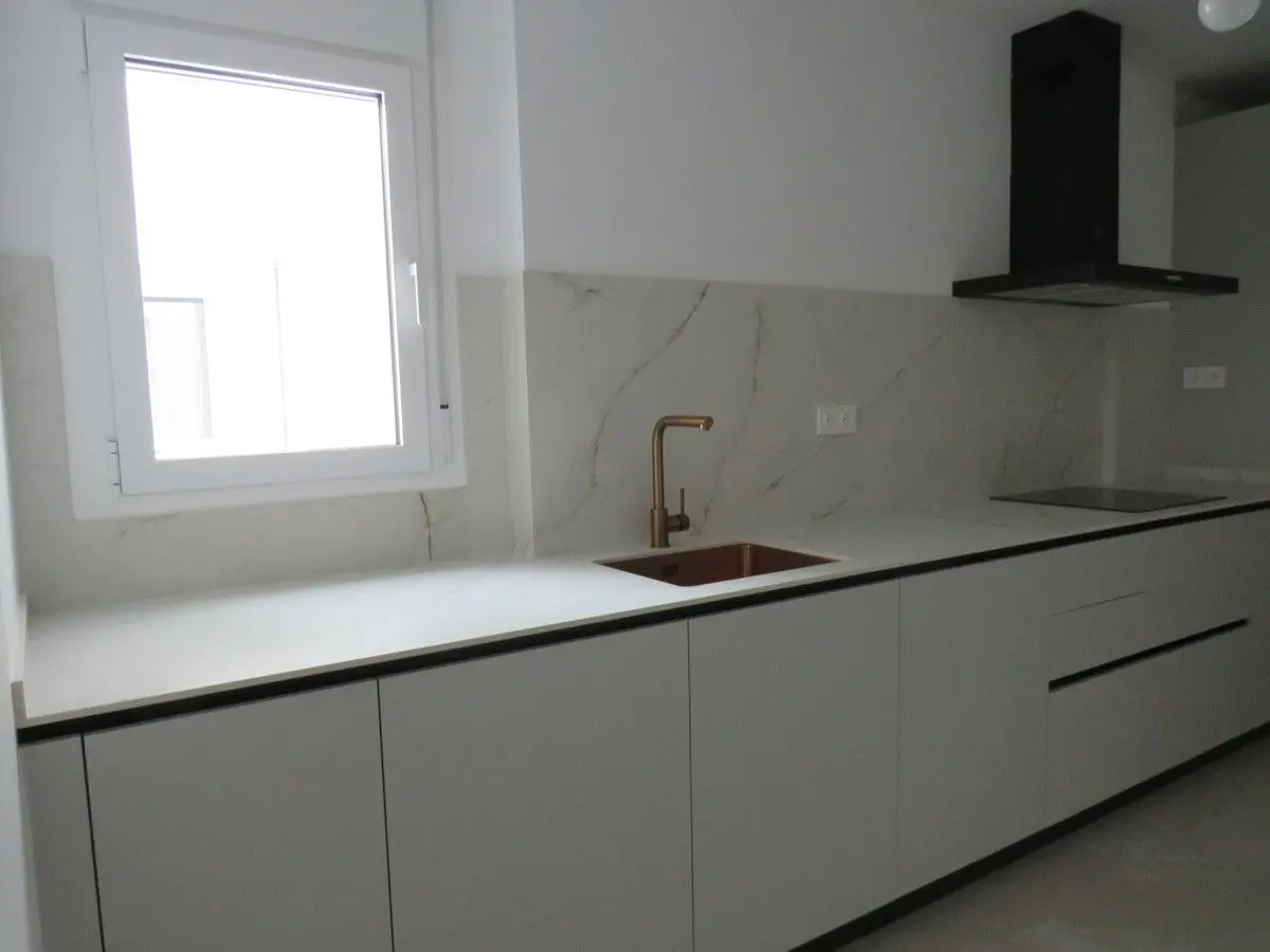 Apartment Of 74 M² With Sea View In Fuengirola, Spain