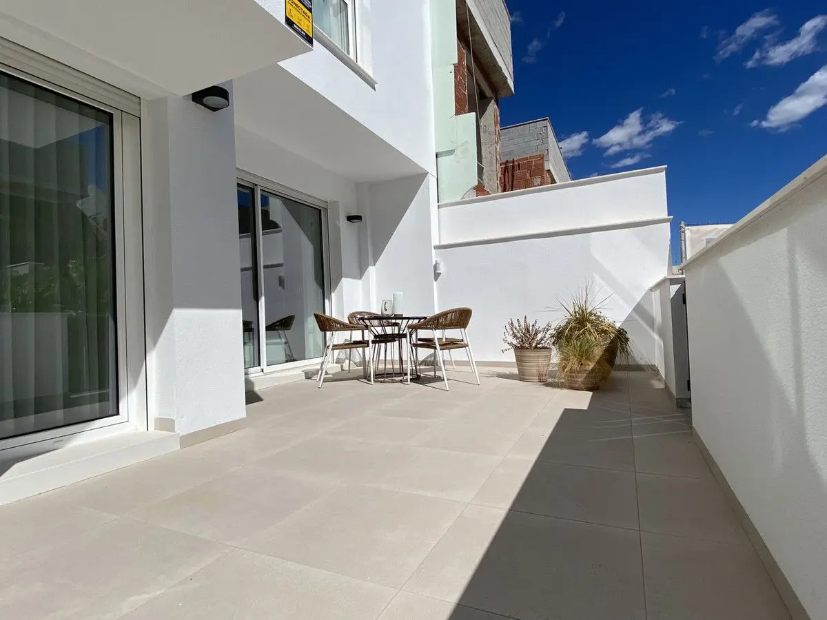 Apartment Of 106 M² In Pilar De La Horadada, Spain