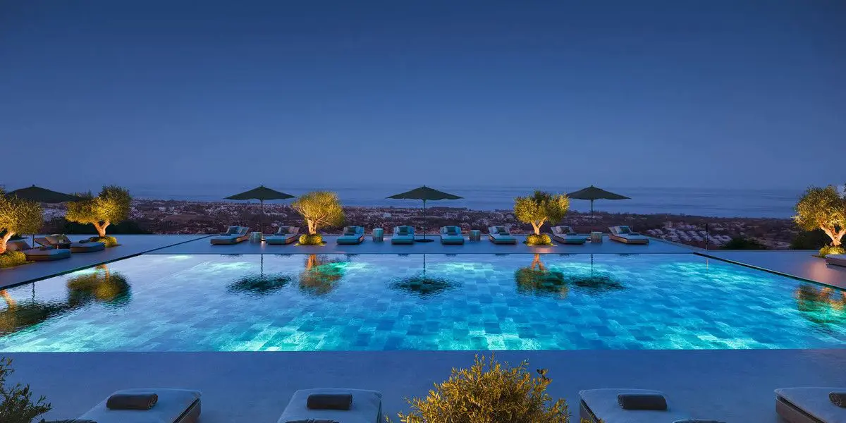 Apartment Of 266 M² With Sea Views In Benahavis