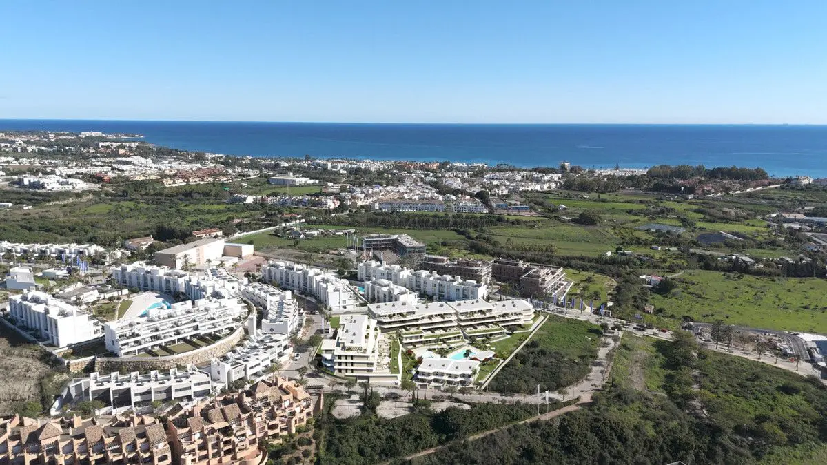 Apartment Of 94 M² In Estepona, Spain
