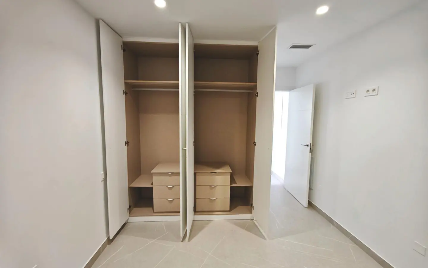 Villa Of 225 M² In Los Alcázares, Spain