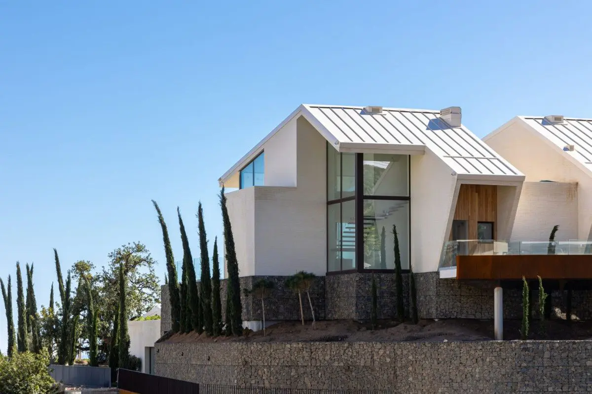 Villa 400 M² In Fuengirola, Spain – Mediter Real Estate
