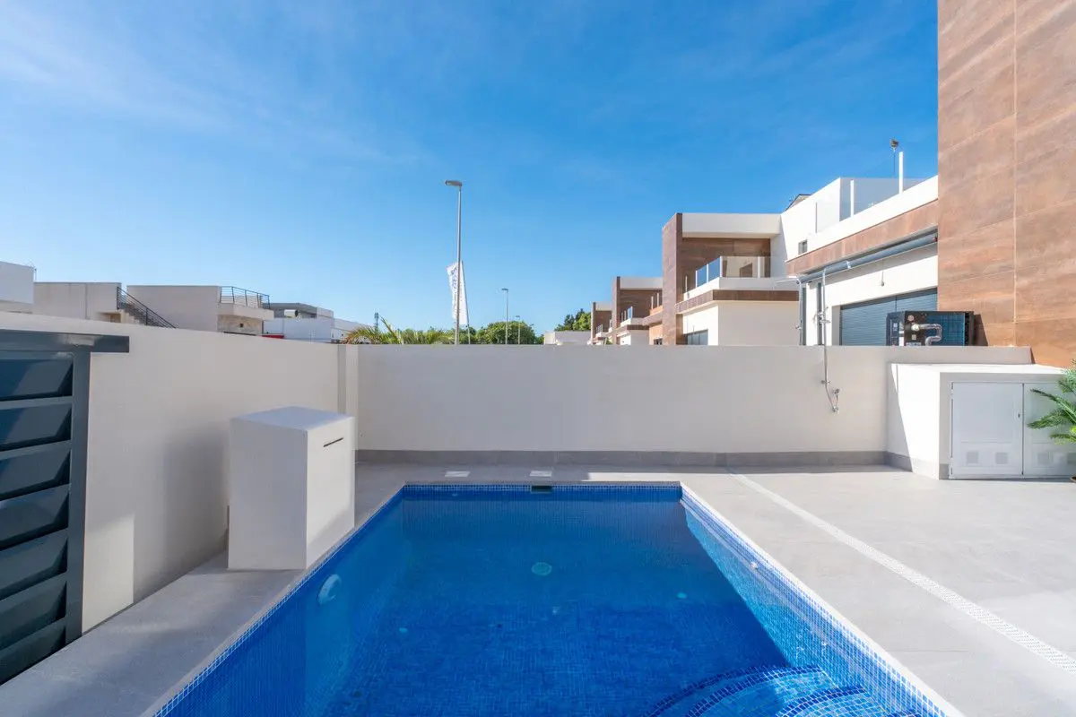 Villa Of 97 M² In Daya Nueva, Spain
