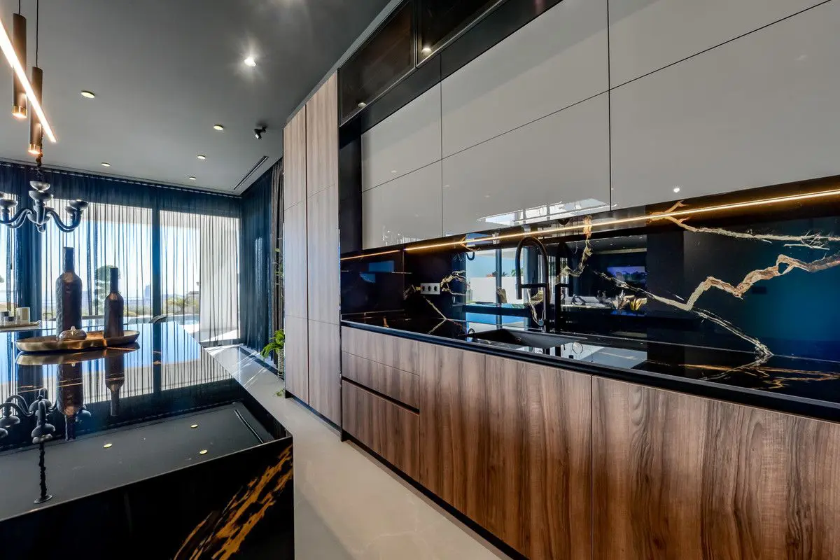 Villa Of 998 M² With Sea Views In Finestrat, Spain