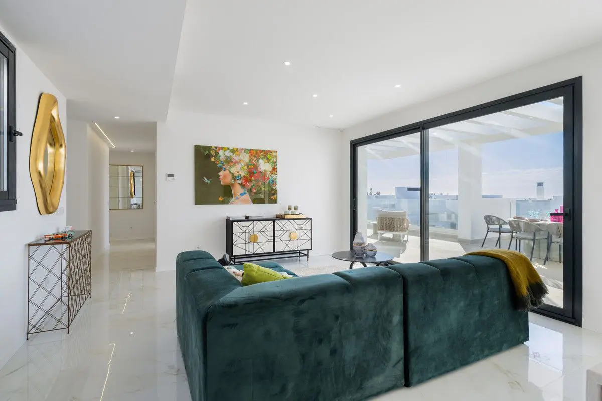 Apartment Of 147 M² In Estepona, Spain