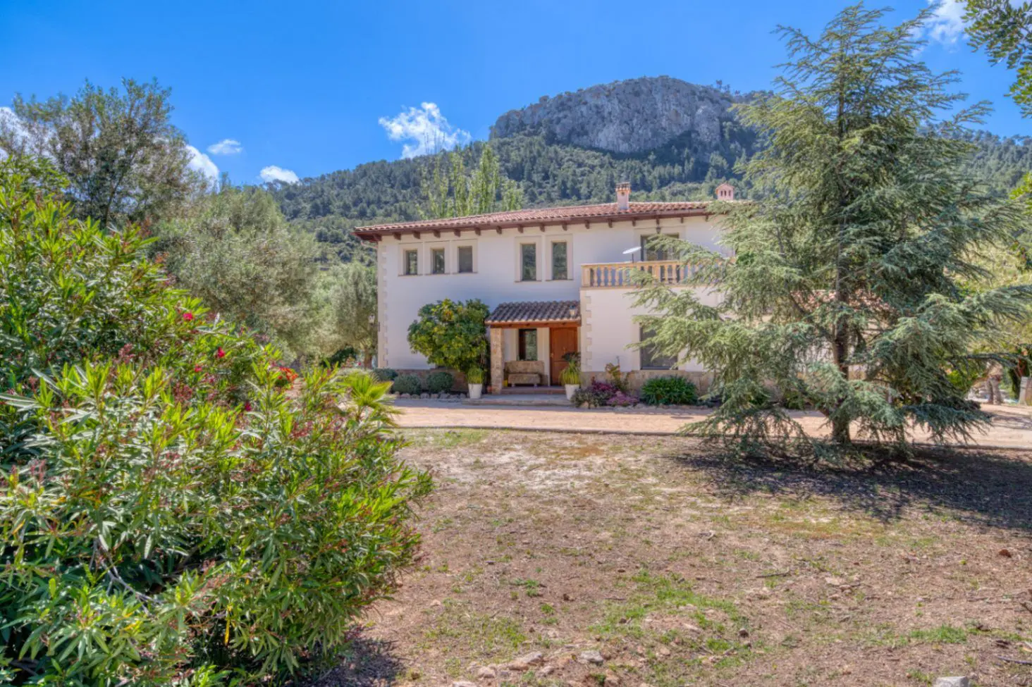 Villa 350 M² In Esporles, Spain – Mediter Real Estate
