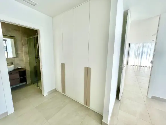 3-bedroom Villa In Benijofar, Spain (143 M²)