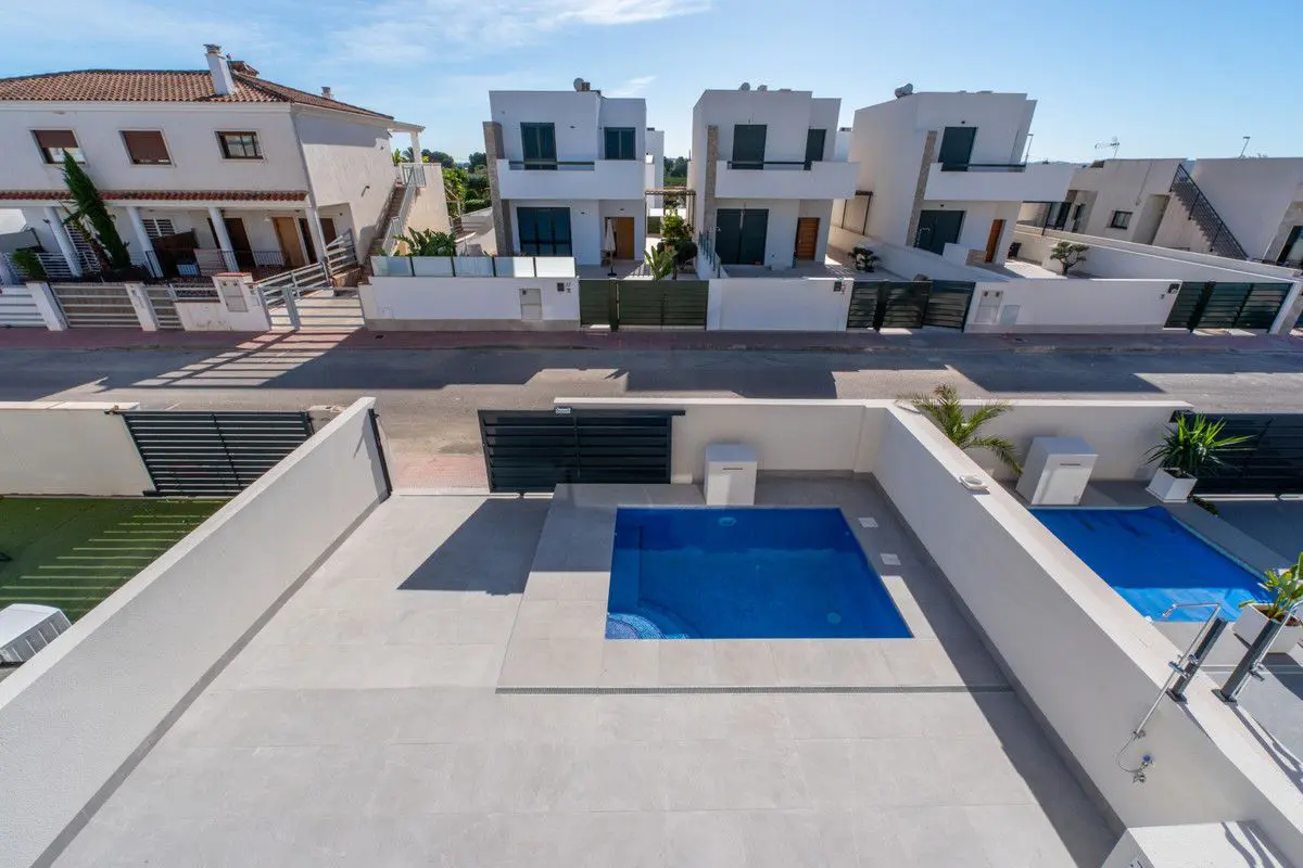 Villa Of 97 M² In Daya Nueva, Spain