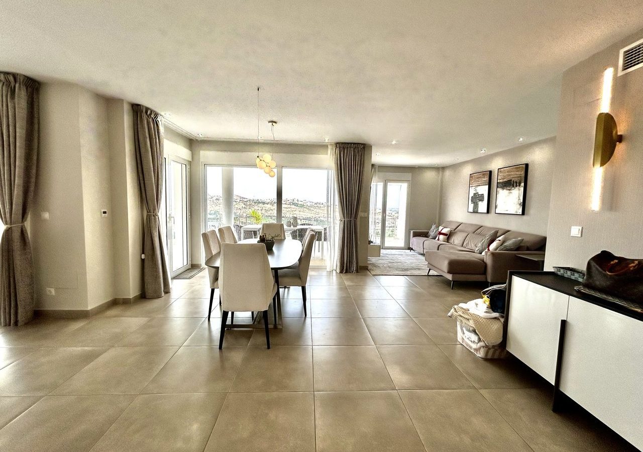 Villa Of 280 M² In Rojales, Spain